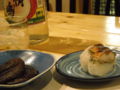 左：椎茸バター焼き　右：焼き鯖寿司