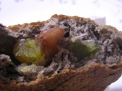 黒ごまの2色豆パン(リトルマーメイド)(2010/01/22)