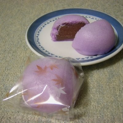 米粉饅頭(紫いも餡)(亀屋万年堂)(2010/10/15)