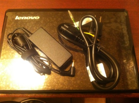 lenovo（レノボ） IdeaPad S205 電源コードとバッテリーアダプター