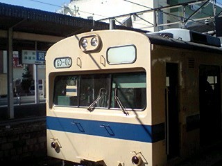 071103 呉線 (5) 12:01 電車