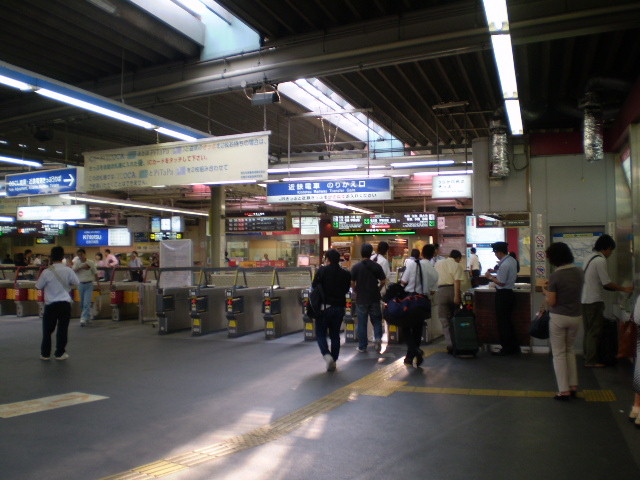 JR 鶴橋駅 近鉄との のりかえ かいさつぐち