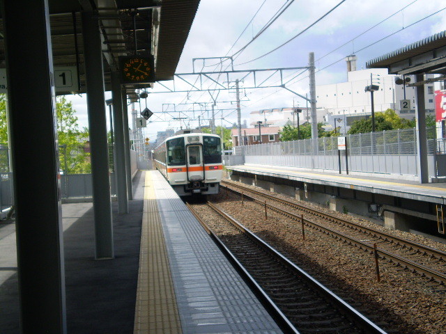 野田新町駅を 出発した 岐阜いきふつう電車