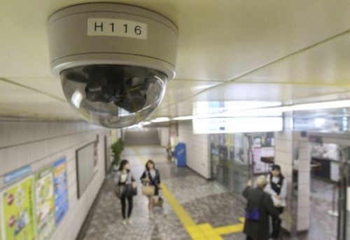 東京メトロ 上野駅 構内の しんがた 防犯 カメラ （よみうり）