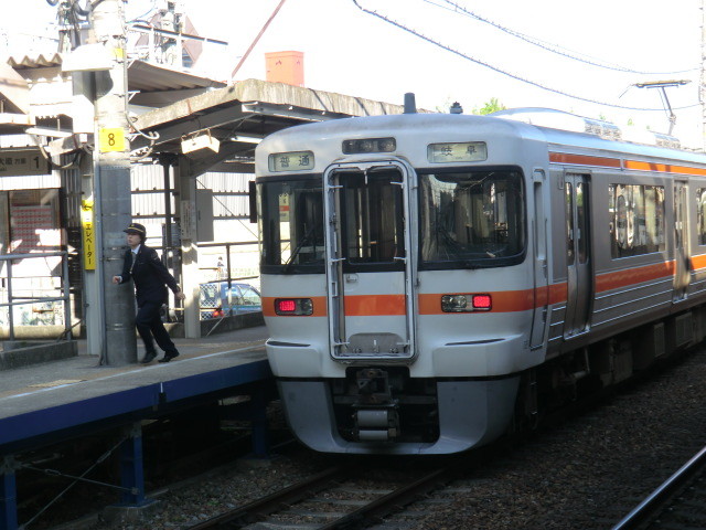 120511 軽井沢まで (2) 6:56 安城 側線に 停車中の 電車