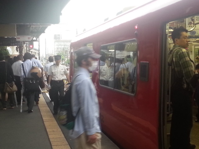 20130620 07:11 新安城 あかい 電車