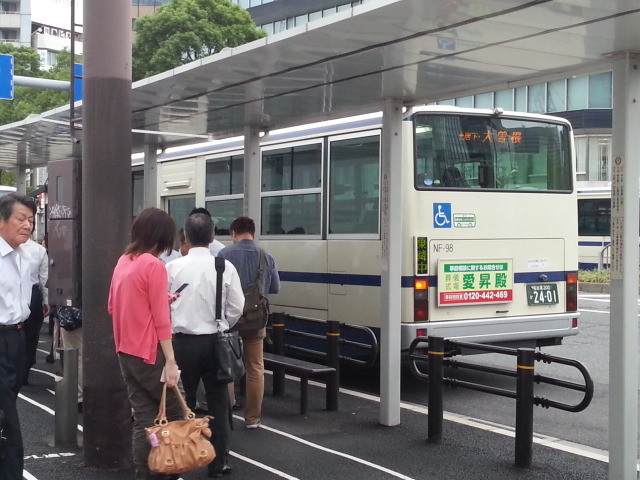 20131009 08:15 名古屋市バス 名古屋駅 9番 のりば 大曽根 いき