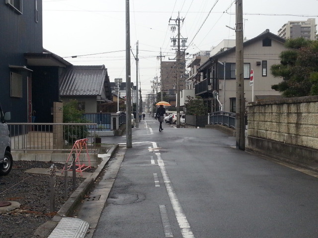 20131213 11:20 花岡町 バス停 付近の はし