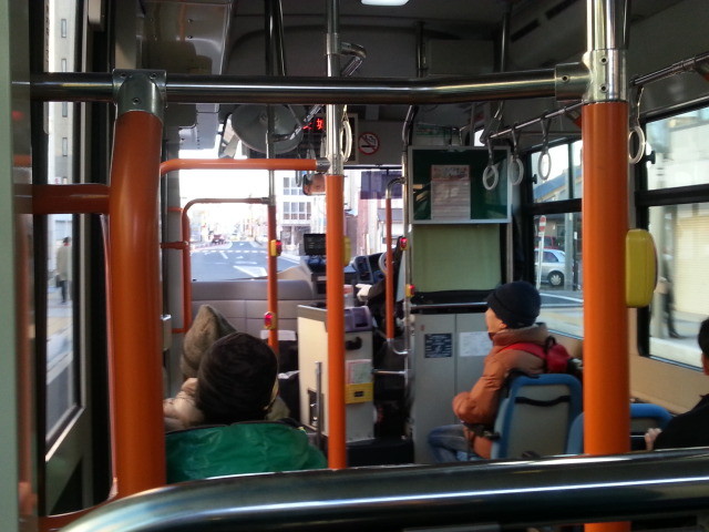 20140106 07.32.30 あんくるバス 循環線 バス 車内