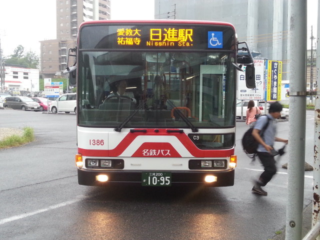 20140526 15.38.09 日進 - 到着した名鉄バス