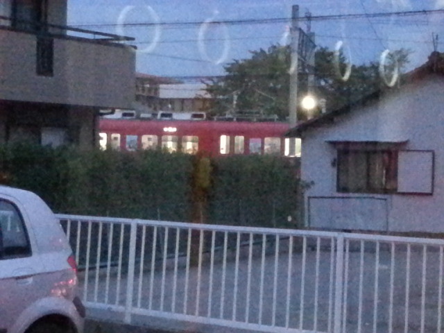 20140912 18.16.21 桜井線バス - 西尾線電車