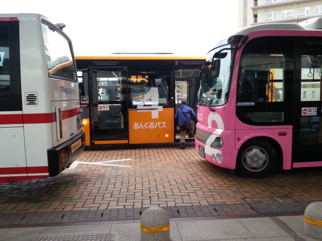 20141105_074307 更生病院 - 名鉄バス、高棚線バス、桜井線バス