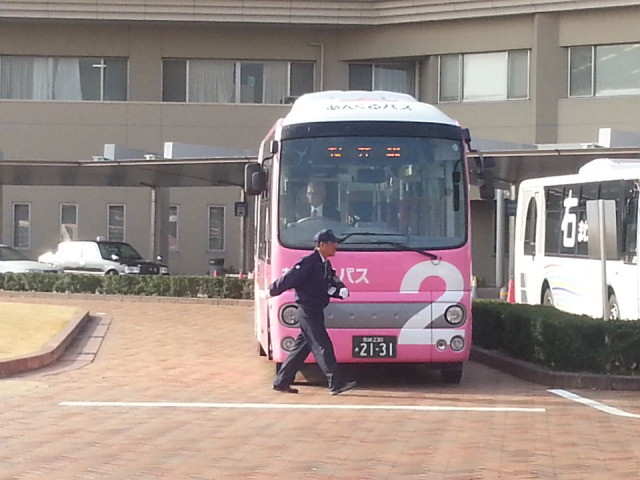 20150331_074443 更生病院 - 桜井線バス