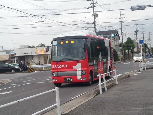 20150603_175704 東明町交差点 - 安祥線バス