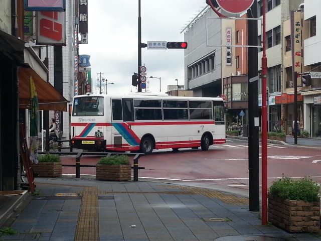 20150709_102231 御幸本町交差点 - 名鉄バス