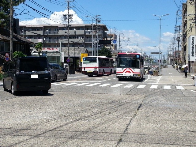 20150715_125036 桜町交差点 - 名鉄バス