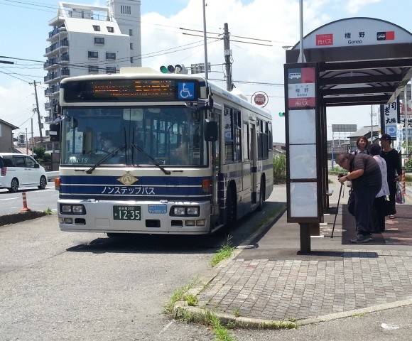 20150720_122654 権野バス停 - 名古屋駅いきバス 540-480