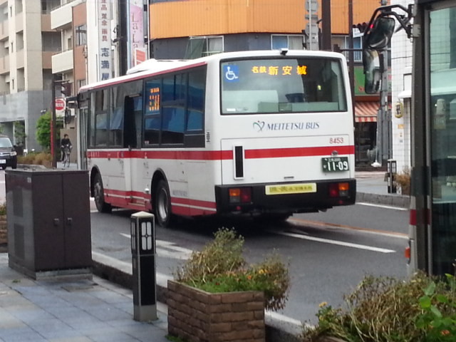 20160511_080134 御幸本町交差点 - 名鉄バス