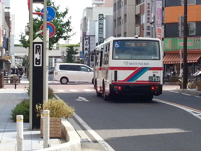20160513_081526 御幸本町交差点 - 名鉄バス