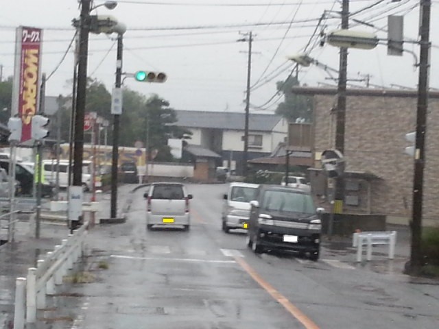 20160922_092808 岡崎駅西口いきバス - 小島町交差点を直進