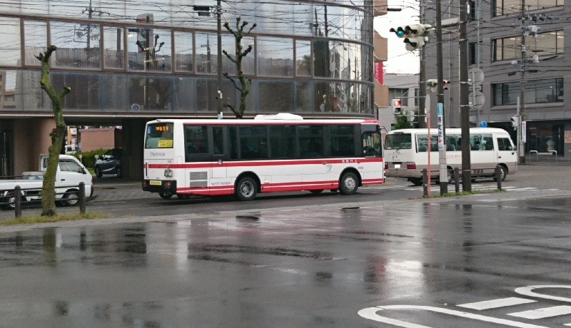 2016.11.1 あさ (5) 桜町交差点 - 名鉄バス 800-460