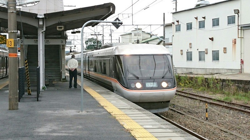 2017.10.14 きのこ列車 (9) 釜戸 - ワイドビューしなの85号 800-450