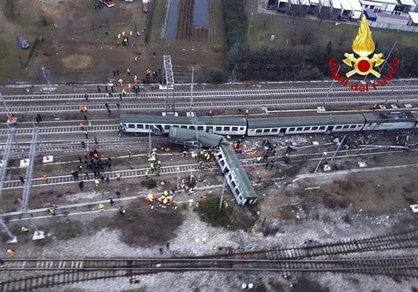 2018.1.25 ミラノ近郊で通勤電車が脱線事故 - さんけい (3)