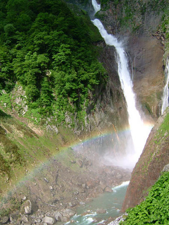 虹の称名滝