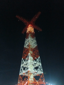 夜の降下塔