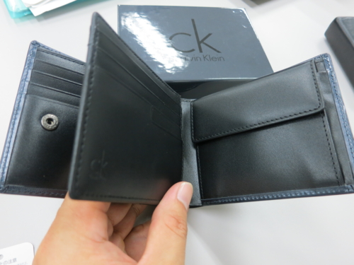新しいCKの財布2