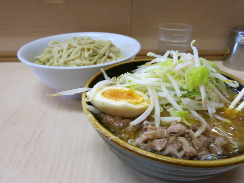 つけ麺(750円)ヒヤモリ・自動ヤサイ・麺少な目(？)
