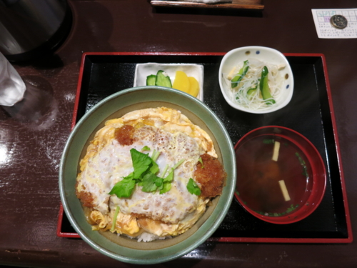 カツ丼(700円)＋大盛り(0円)