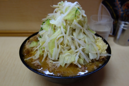 味噌ラーメン(750円)ニンニク・自動ヤサイ