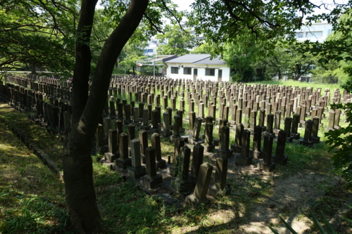 真田山旧陸軍墓地