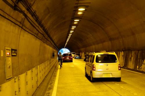 横須賀のトンネル