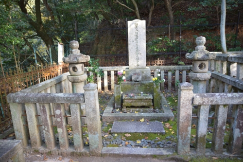 木戸松子(幾松)墓
