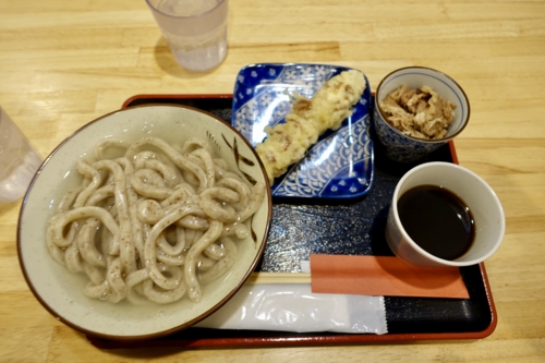 釜あげ大(350円)+ちくわの天ぷら(120円)+肉(180円)