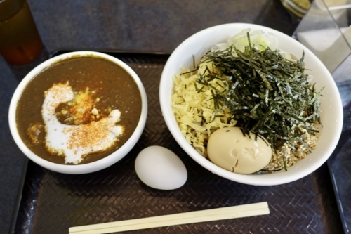 黒カレー肉そば・大(1000円)