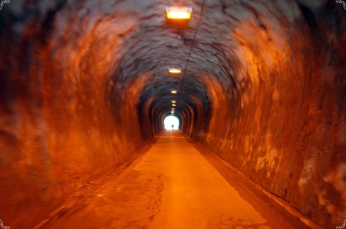 手堀りのトンネル