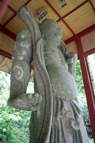 日本最大級の石造仁王尊阿形