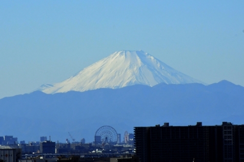 マンションの最上階から観た富士山