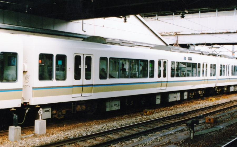 鉄道車両形式写真Blog 221系