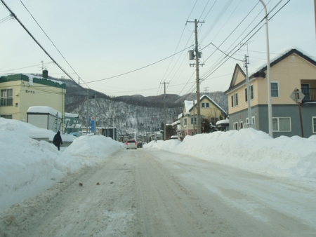 西野神社近郊の雪道（平成24年12月）