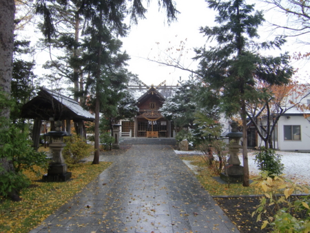 平成26年11月4日　西野神社境内の風景