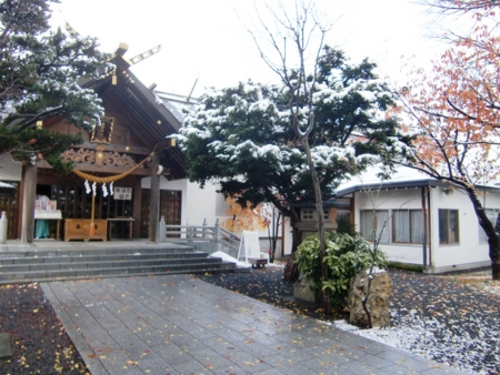 平成26年11月4日　西野神社境内の風景