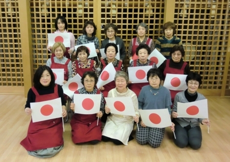 平成29年　西野神社敬神婦人会 国旗小旗作成作業
