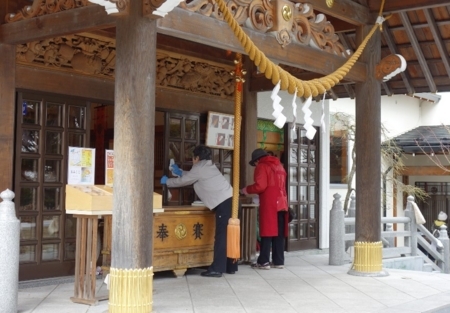 平成30年　西野神社敬神婦人会 春の境内清掃