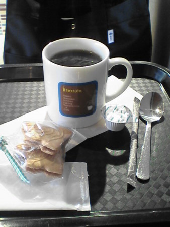 メープルクッキーサンドとコーヒー＠東池袋のカフェ イル・テスート