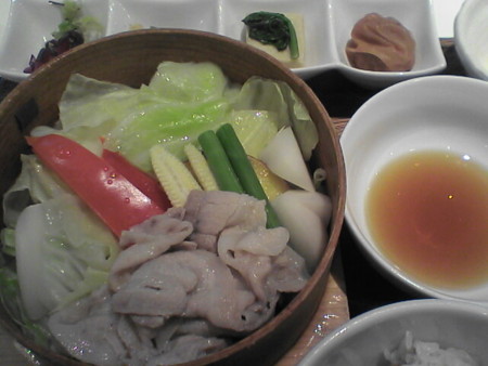 豚肉と野菜のセイロ蒸し＠東京フォーラム内のごはんカフェ