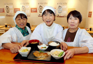 東京新聞:おばあちゃんの定食屋　盛況